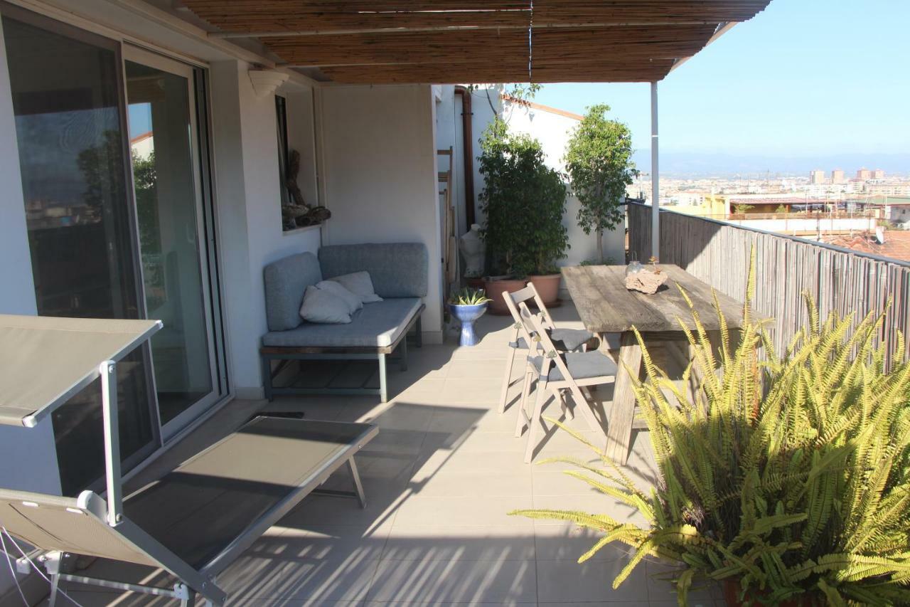 Mini Attico Panoramico Con Terrazza Leilighet Cagliari Eksteriør bilde